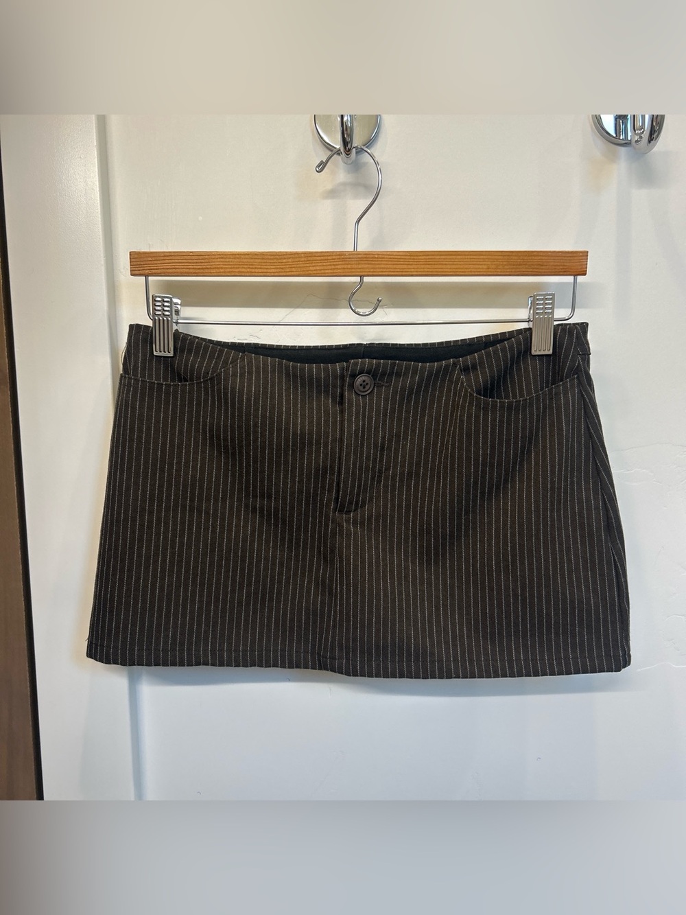 Brandy Melville brown pinstripe mini skirt